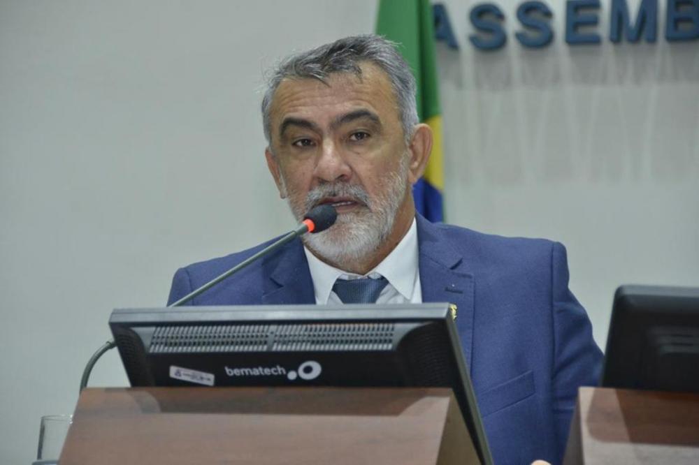 Amélio Cayres propõe implantação do TO Graduado em mais três municípios