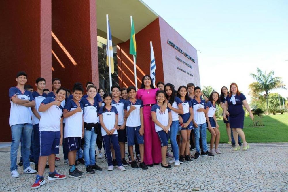 Projeto Assembleia vai à Escola tem sua primeira edição realizada em Palmas
