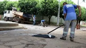 Vereador Thiago Borges solicita reparos em ruas das quadras 305 Sul e 104 Norte