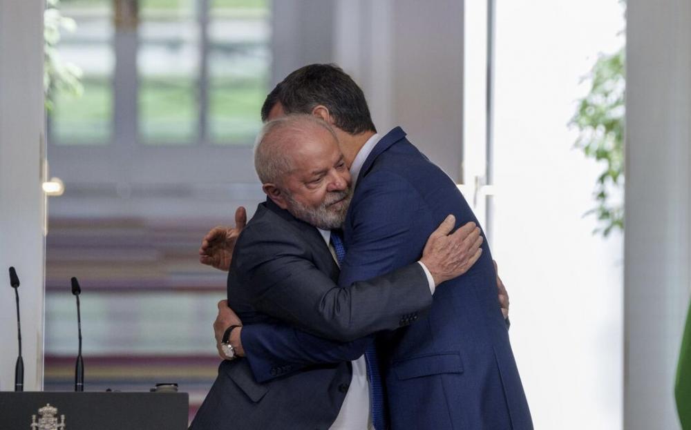 Em viagem pela Europa, Lula pretende colocar Brasil 'no centro da política mundial', dizem analistas