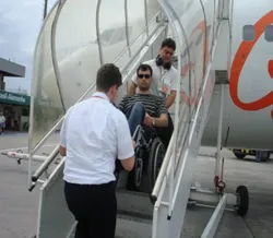 Projeto inclui em lei federal prioridade de embarque em aviões para passageiro com deficiência