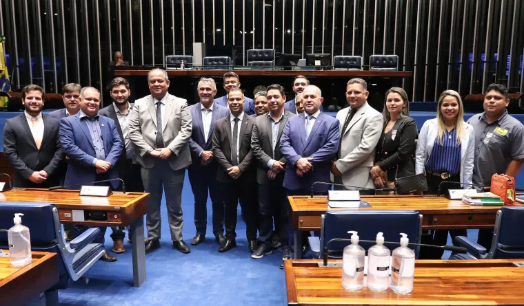 Amélio Cayres intensifica articulação política em Brasília e fortalece diálogo com bancada federal