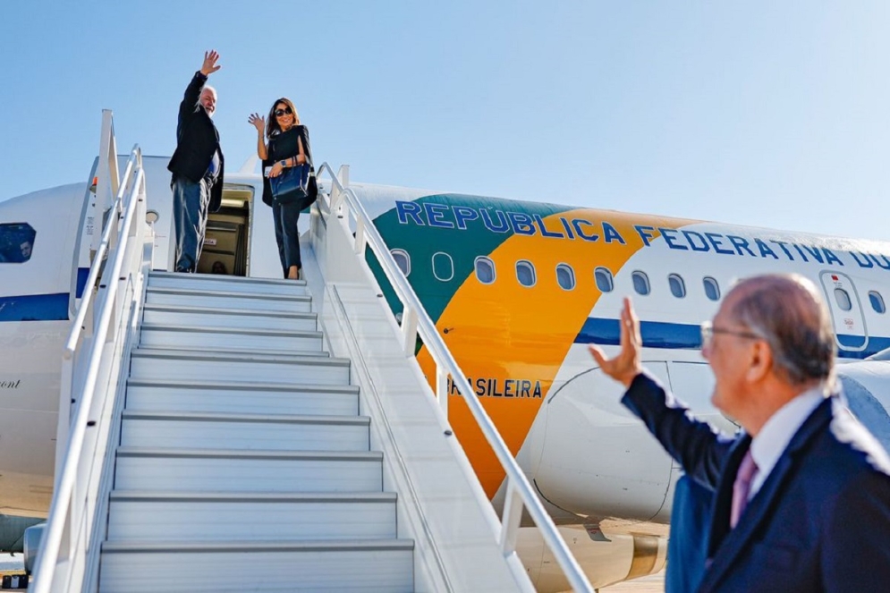  Lula embarca para a Cúpula do G7, no Japão