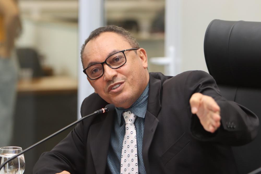 Câmara aprova requerimentos do vereador Marilon Barbosa