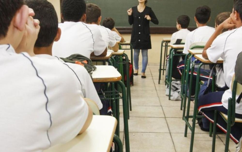 Trabalhadores em educação pedem mais participação em consulta pública sobre o Novo Ensino Médio