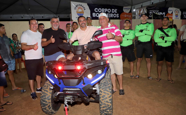 Governador Wanderlei Barbosa visita Praia da Ponta e entrega quadriciclo para a Polícia Militar