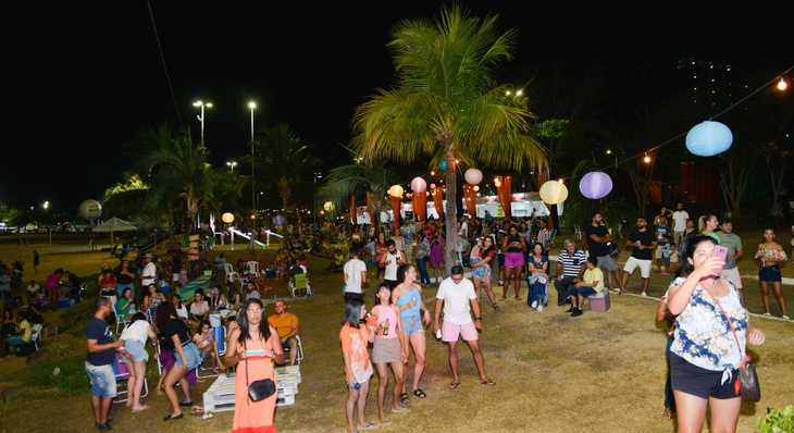 Programação atrai centenas de pessoas à Praia da Graciosa