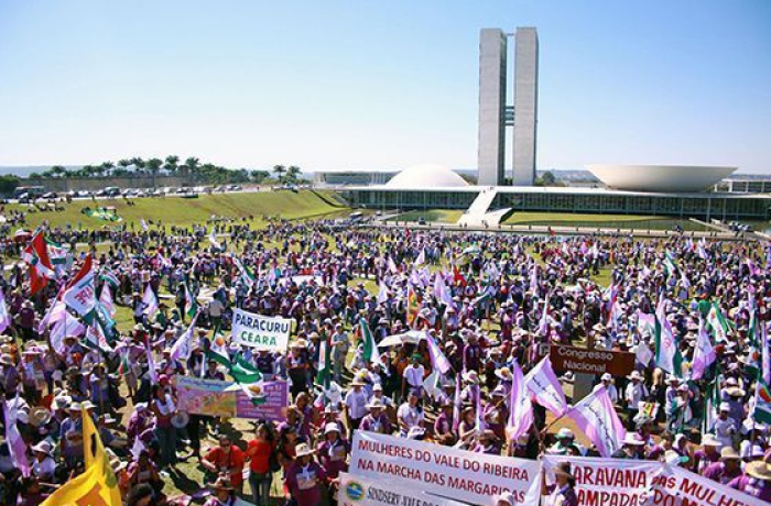Marcha das Margaridas deve reunir mais de 100 mil mulheres em Brasília