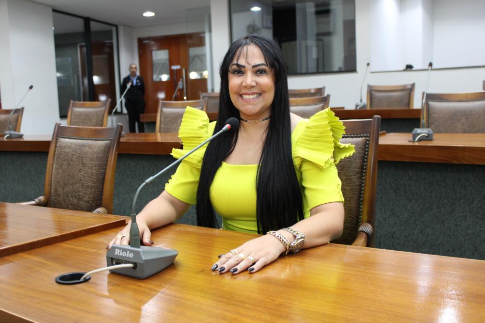 Janad Valcari propõe Plano de Assistência Universitária para estudantes de baixa renda