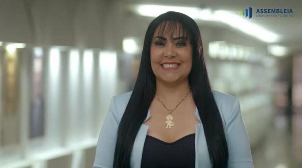 Janad Valcari solicita implementação do programa Biblioteca Itinerante no Tocantins