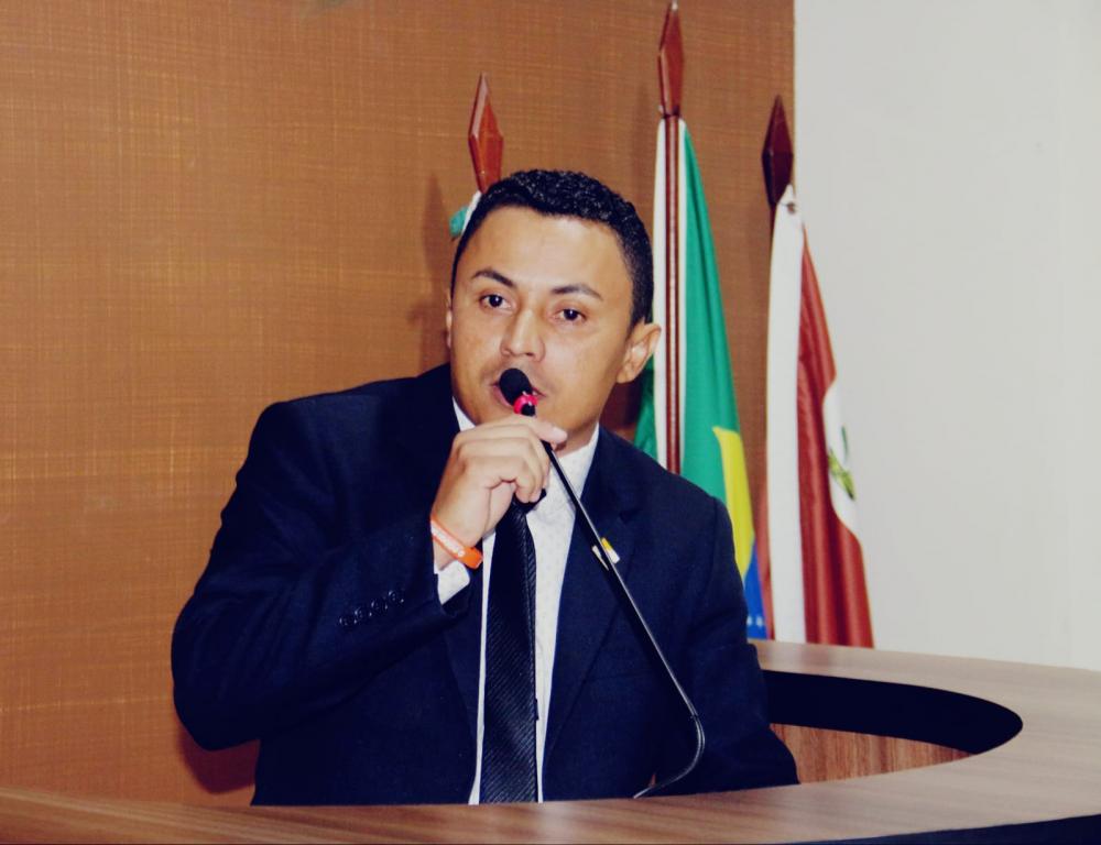 Vereador Cirilo Douglas solicita pavimentação asfáltica da Rua Getúlio Vargas em Miracema