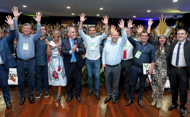 Com representantes ministeriais, governador Wanderlei Barbosa lança Caravana Federativa no Tocantins