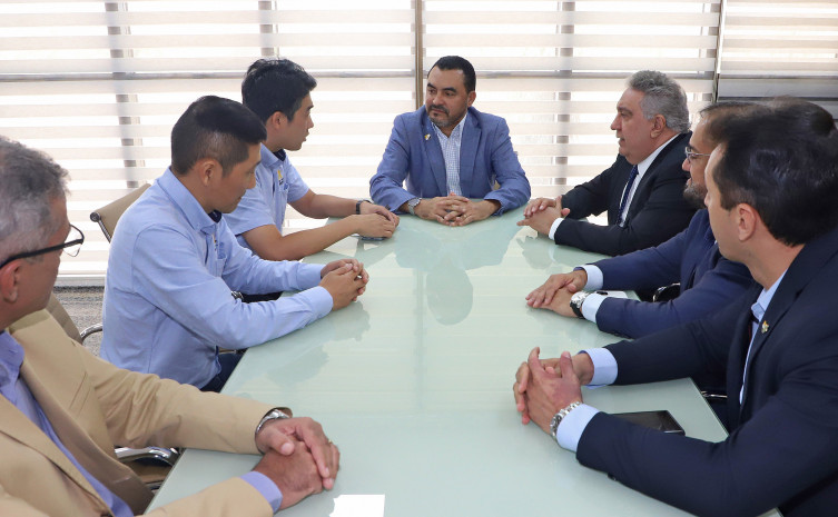 Governo do Tocantins recebe empresários chineses que têm interesse em investir no Estado