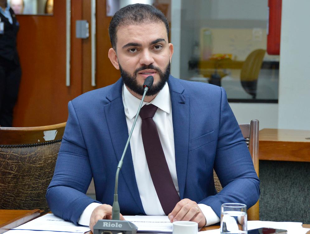 Com emenda de Léo Barbosa, LDO 2024 prevê investimento na criação de Instituições para Idosos