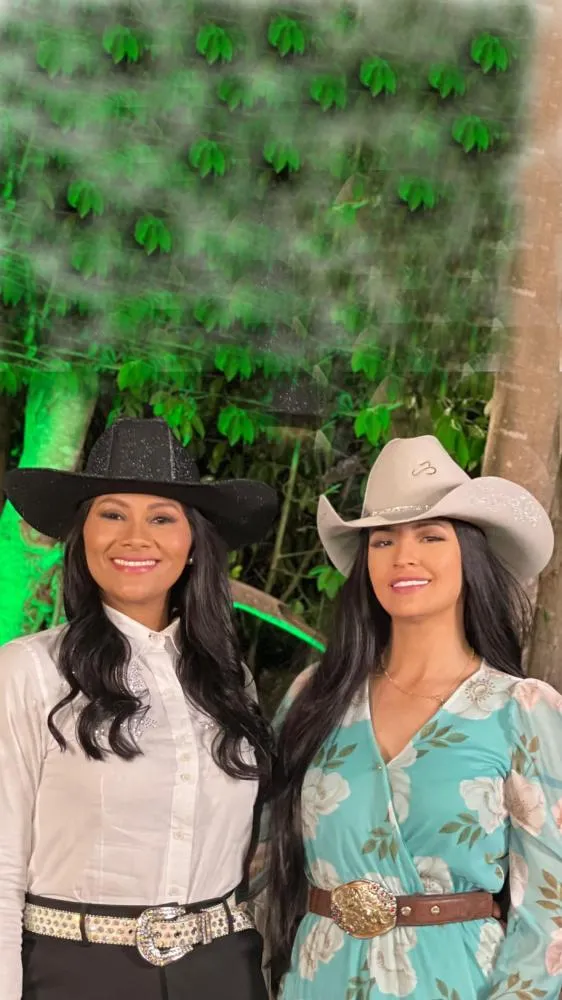 Em Goiânia, Cantora gospel Charleis e missionária Josy Ferrari gravam clipe do louvor Vaqueiro Também Chora