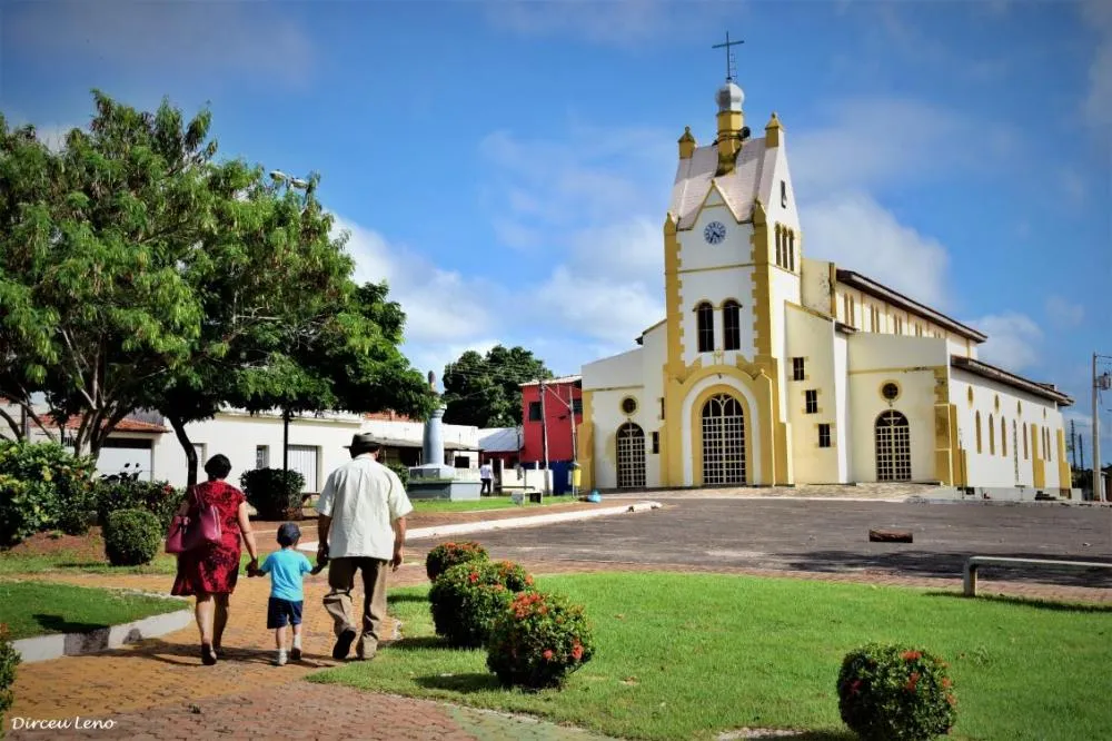 Lei, de autoria do deputado Fabion, que institui o Dia Estadual do Católico, é sancionada